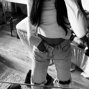 Jeans/ginatricot  - Säljer mina fina jeans från ginatricot för dom är för små och har köpt ett par nya,priset kan diskuteras,jätte bra sicka haft dom i typ3månader.