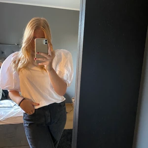 Vit topp  - Vit fin topp från hm i strl M💕 200kr 