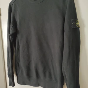 Stone Island sweatshirt - Använd ett fåtal gånger   Storlek medium (sitter som en medium)