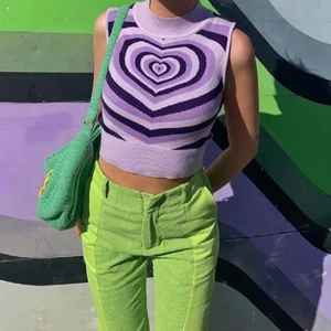 Väst - [obs lånad bild] säljer min stickade väst då den inte kommer till den användning som jag önskat. Är i väldigt bra skick! 