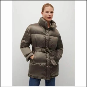 Vinterjacka mango  - Storlek S med alla lappar kvar nypris 1200kr