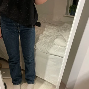 Jeans - Säljer dessa superfina jeans från weekday i modellen Rowe. 