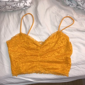 Orange linne - Säljer detta orangea linnet som jag använde ganska ofta i somras, det kommer inte till mycket använding just nu. <3