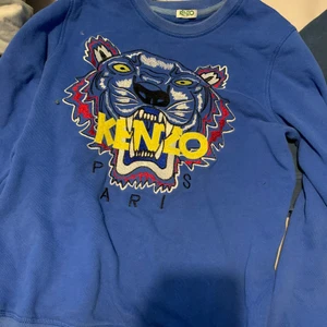 Kenzo - Dem är i bra skick passar både xs-s. 500kr för båda . Buda i kommentarerna 