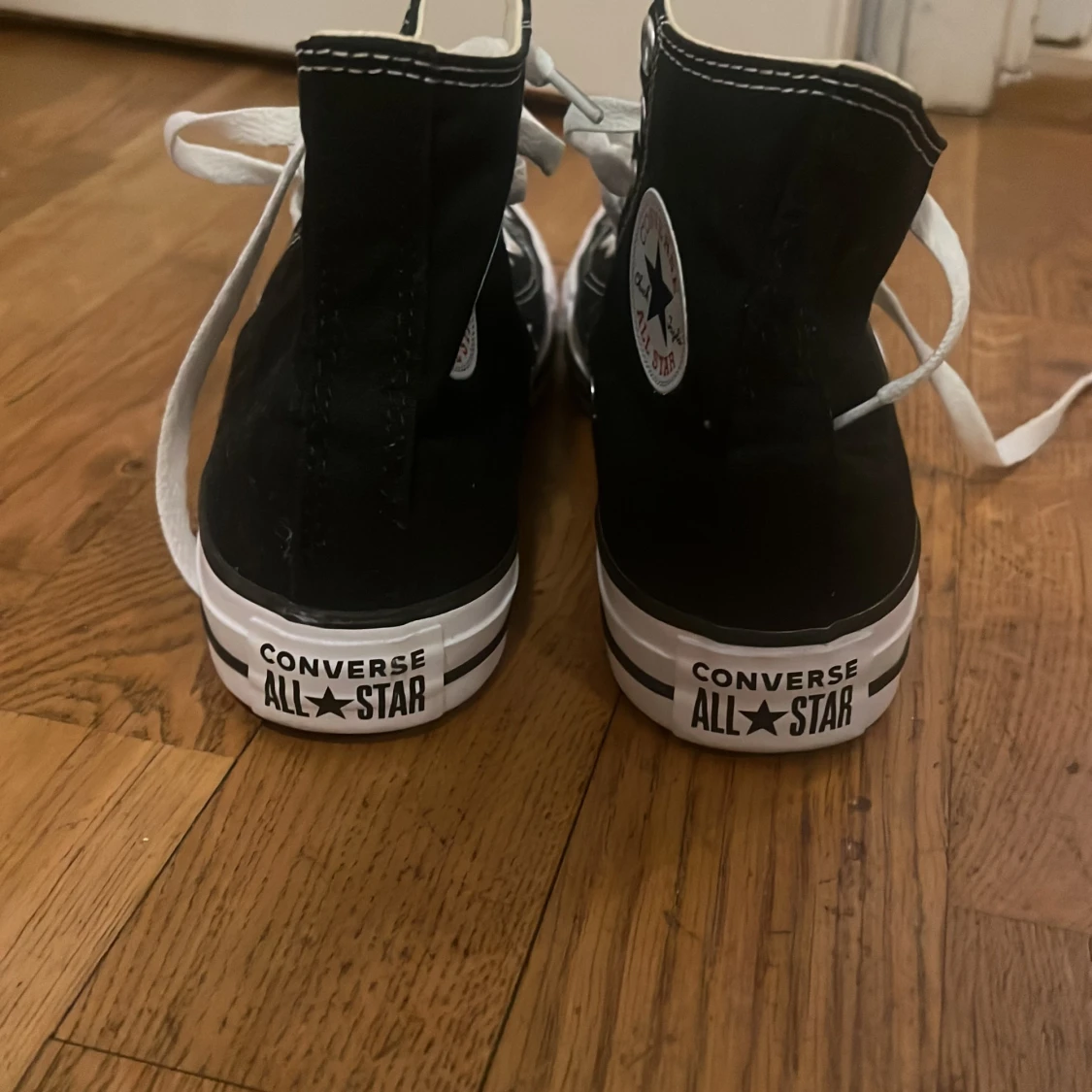 Svarta Converse  - 90