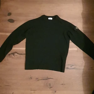 Stone island tröja - Bomulls tröja riktigt skön och inga skador Nypris: 2000kr