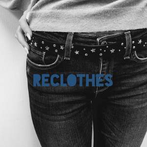 Hej! Vi är ett uf företag vid namnet RECLOTHES. Vi kommer att så småningom sälja snygga och trendiga kläder som vi själva väljer ut från second hand butiker. Håll utkik på vår instagram @reclothes_uf och detta plick konto❤️🙏🏼