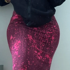 Maxi Kjol - Gjorde en DIY på den här kjolen. Den är inte min stil längre df säljer jag den. 