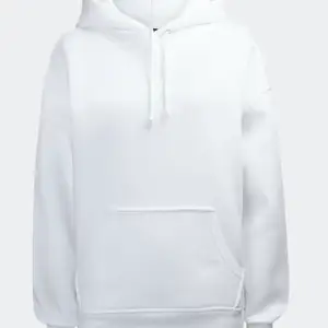 En vit oversized hoodie från bikbok i strl xs, väldigt bra skick pris + frakt (nypris 299)