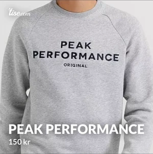 Peak performance tröja - Tröjan är i storlek 150 men passar mig som är 162🤍 