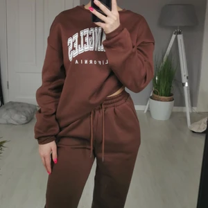 Fint set stl. XS - Dessa plagg skulle jag säga snarare är S/M än XS som de igentligen är. Fint,jätteskönt set som är använt max tre gånger pga. för stor storlek för min smak! 