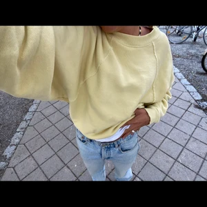 Gul sweatshirt - As najs gul sweatshirt från HM i storlek S. 