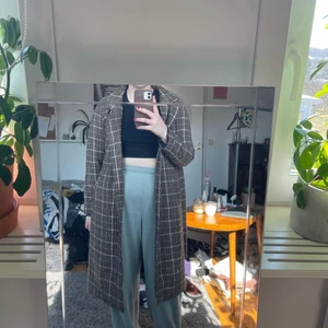 Rutig kappa - Denna kappan har sina skavanker men är så snygg!