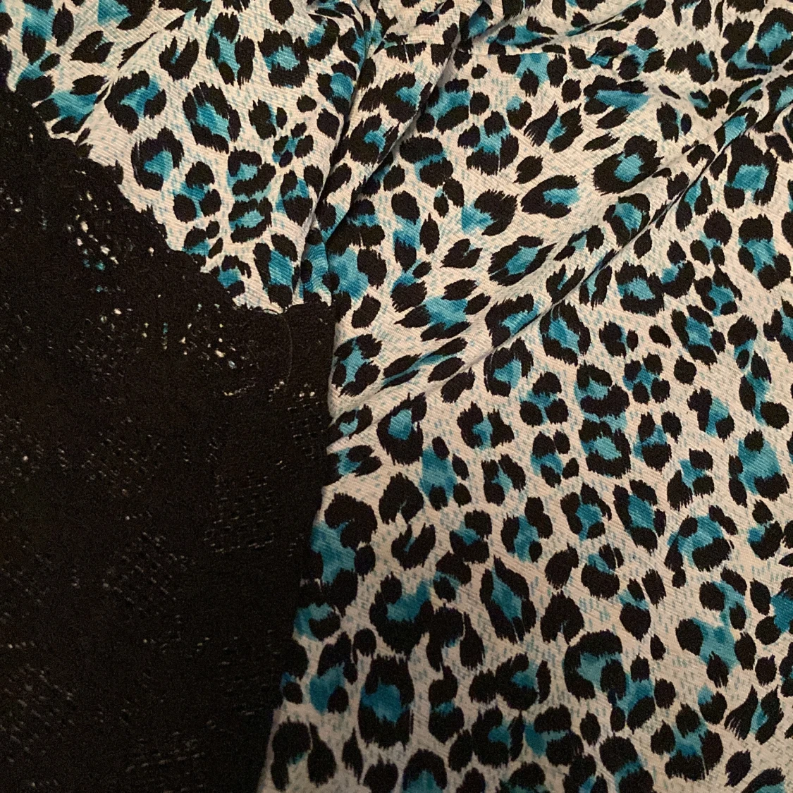 Blå klänning med en axel  - 91