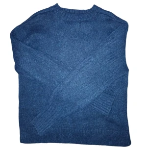 H&M  - Vinter tröja med storlek 36, har använt den 1 gäng bara, 