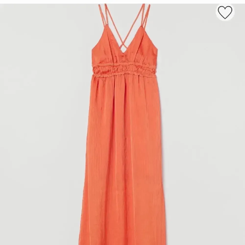 [lånade bilder] Superfin slutsåld klänning från H&M. Använd 1 gång så den är i nyskick.. Klänningar.