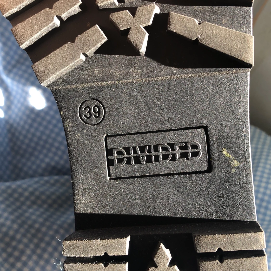 Divided skor 39 - 91