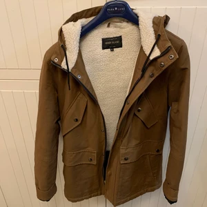 Vinterjacka - Köpt på River Island för några år sedan för 1200kr. I fint skick, nästan helt oanvänd.