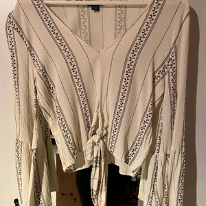 Sommartopp - Sparsamt använd. Köpt i usa🌸