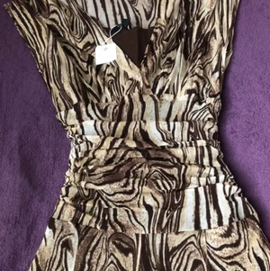 Karen K dress size L - Size L (small in size). Totally new. 