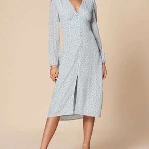 Adoore  - Storlek 38 men passar 36 också om man inte vill ha den jättetight i midjan 