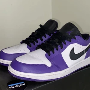 Jordans court purple - Säljer dessa jättefina Jordan lows i storlek 44 då de inte används längre, bra skick! Priset kan diskuteras