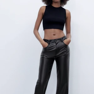 Zara byxor - Tre olika zara byxor som jag beställde men som inte passade alla är helt oanvända och har prislapparna kvar säljer för 200 kr styck storlek M på alla