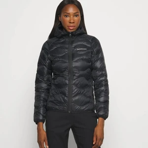 Peak performance jacka storlek M! - Säljer min peak performance jacka som inte kommer till så mycket användning, jackan är i bra skick och är endast använd ett par gånger! Nypris: 2395kr kontakta mig om ni vill ha fler bilder eller har några funderingar <3