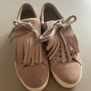 Michael kors sneakers 38  - Använda men i fina skick stl 38 