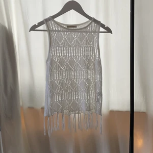 Virkat linne  - Jätte fint om man har ett vitt linne/bikini topp under ☀️⛱  