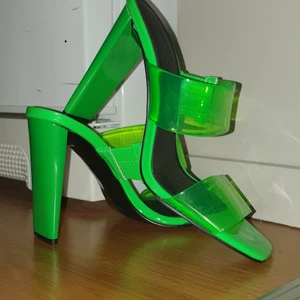 Klackskor  - Jävligt balla nyongröna klackskor