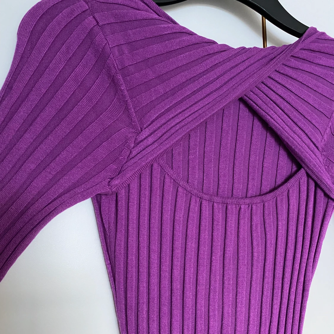 Ribbstickad klänning - H&M - 90