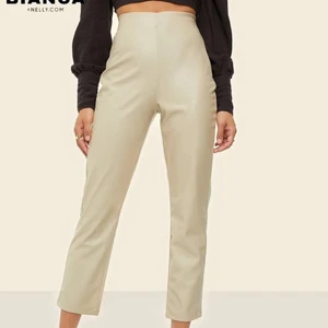 Bianca x nelly - Säljer dessa skinnbyxor från Biancas kollektion med Nelly, storlek M! Nypris 499 säljes för 200kr