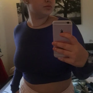 Lila fin tröja - Jätte fin lila långärmad tröja som sitter jätte fint 