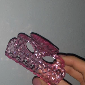 Hårklämma  - Rosa hårklämma från Åhléns och helt ny 