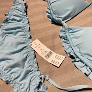 Blå bikini - Blå oanvänd bikini från Gina, jätte gullig å fin💙