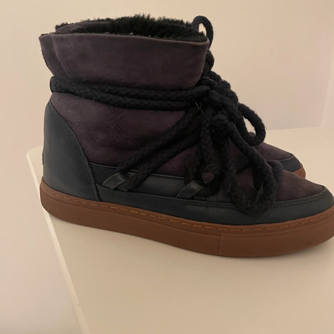 INUIKII skor, strl 36 