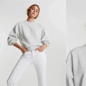 Sweatshirt  - som ny💕