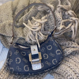 guess väska - Denna väskan har jag använt få tal gånger. I ett bra skick