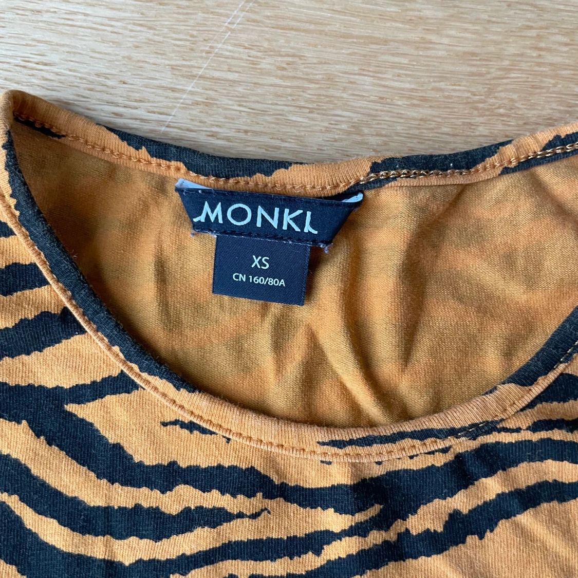 Tigermönstrad topp - 90