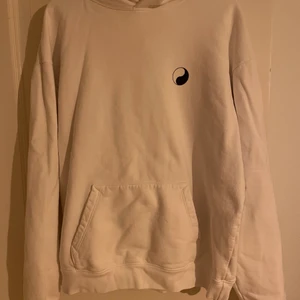 Our legacy x Stüssy - Our legacy x Stüssy hoodie, använd 1-2 gånger. Nypris 1400kr, säljes för 400kr. Köparen står för frakten