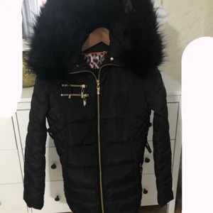 Roco baroco jacka - Storlek S använd 2 gånger köpt för 1500kr säljer för 1000kr Stockholm 