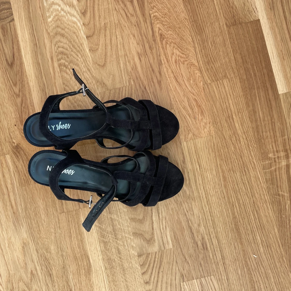 Svarta klackar  - 90