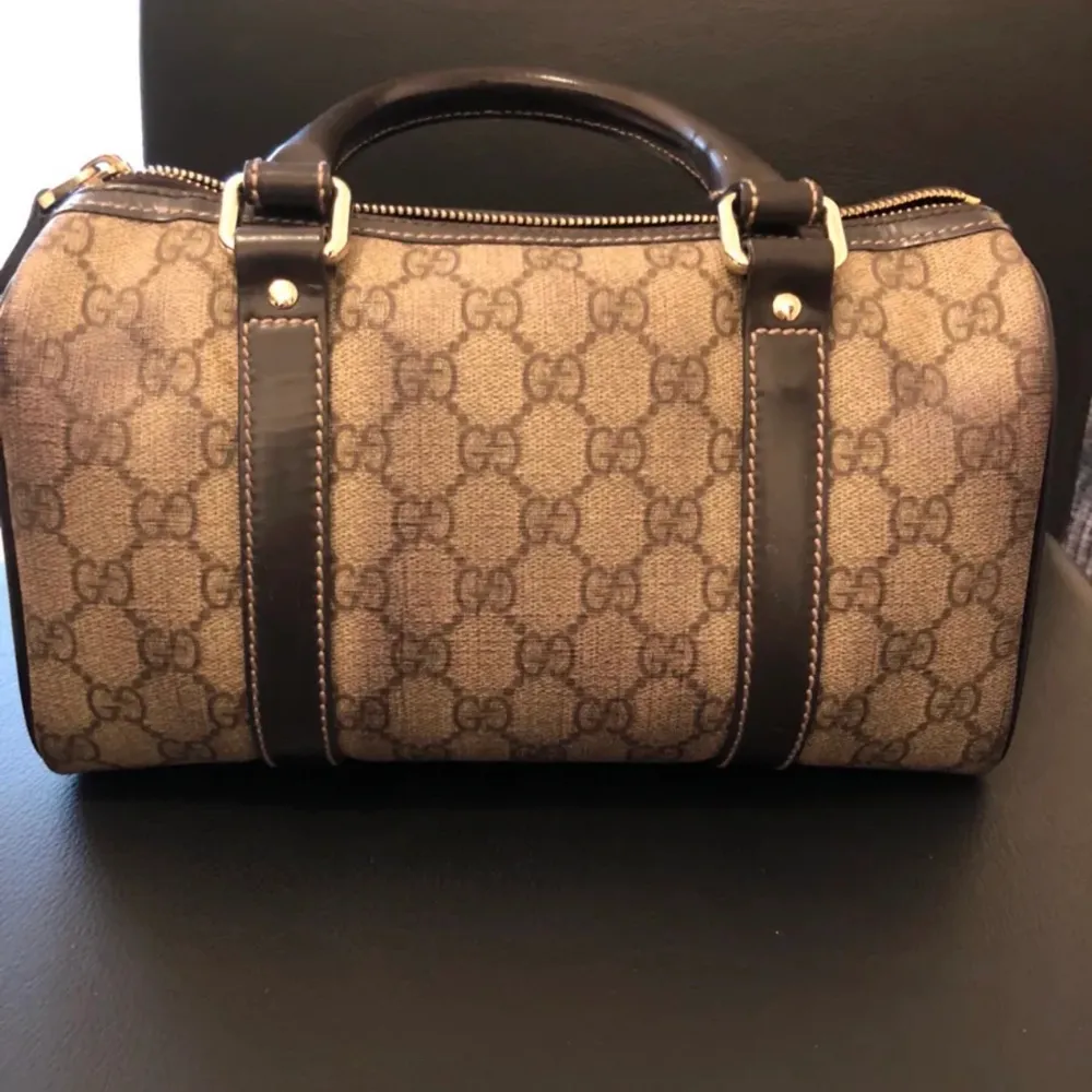 Gucci Bag. Väskor.