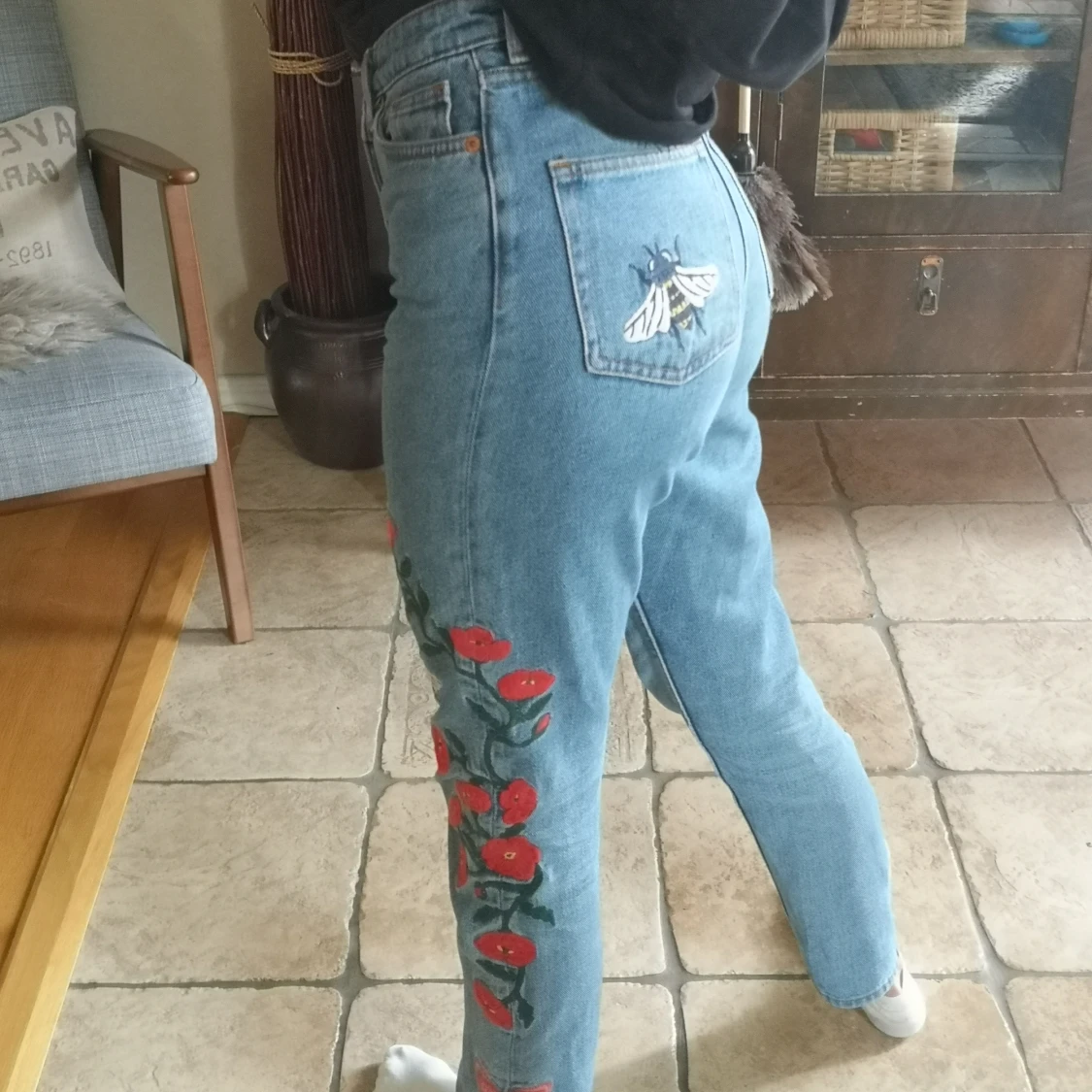 Monki jeans med broderier  - 90