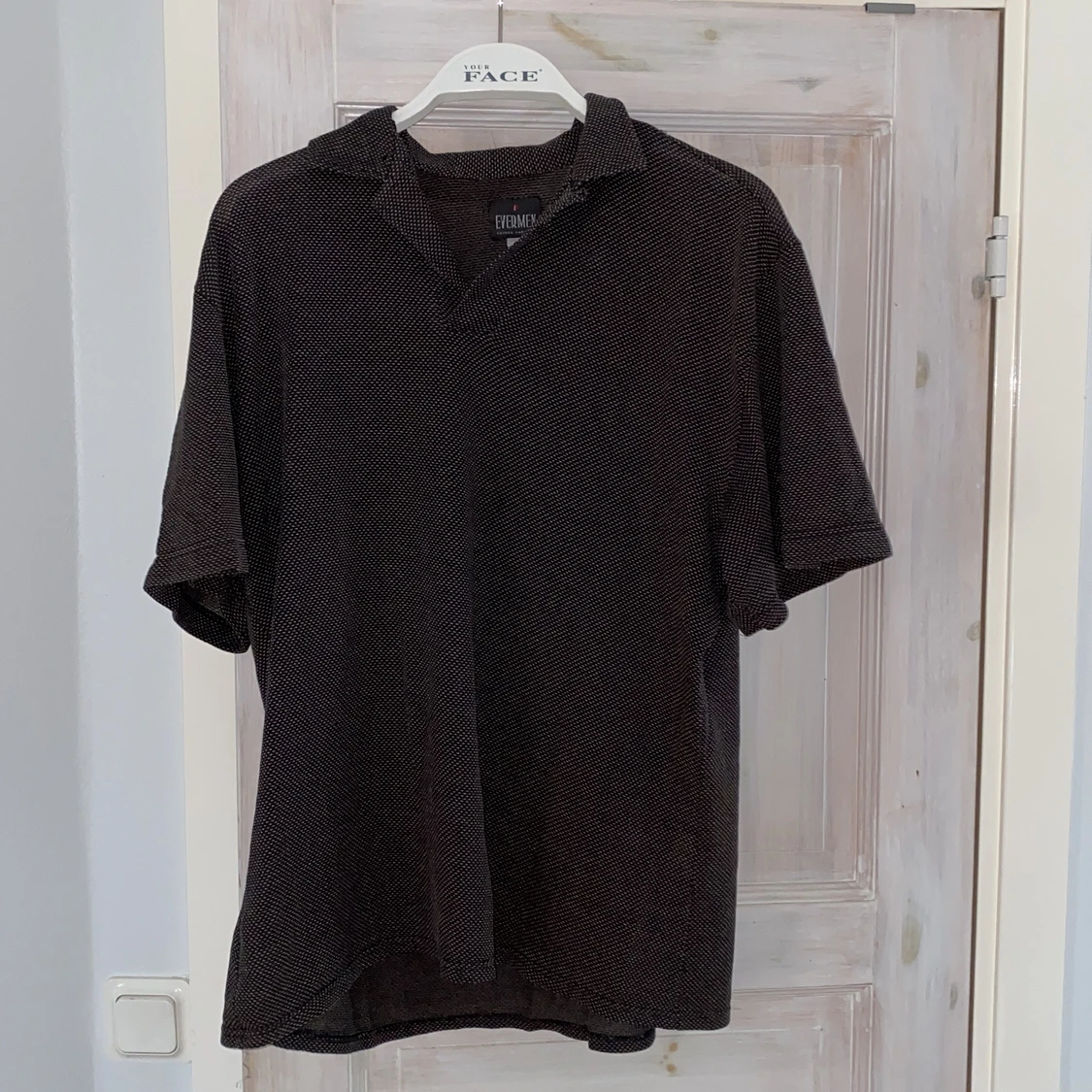 skjort t-shirt i storlek M/L