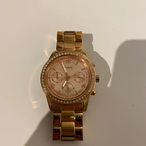 Guess watch - Guess watch. Need to change battery! 