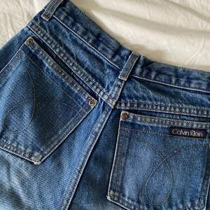 Calvin Klein jeans med straight fit💕 skriv privat för mer info ! (Om flera är intresserade blir det budgivning)