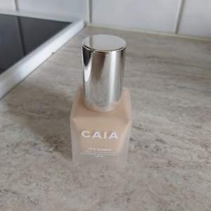 Caia cosmetics foundation n1. Använd 3 gånger. Frakt tillkommer. 