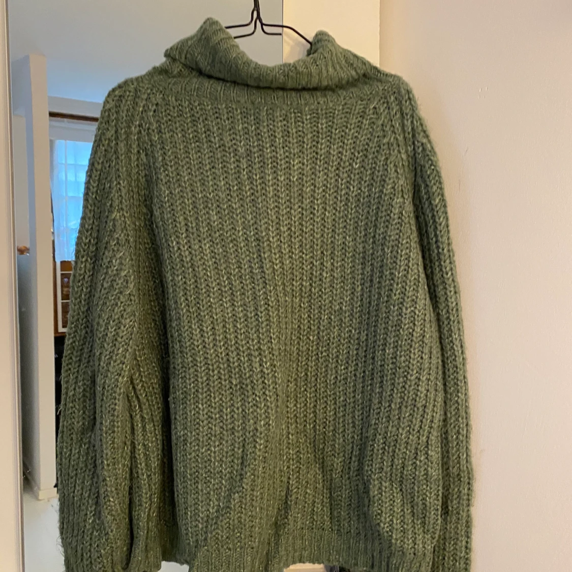 Grön stickad tröja  - 90